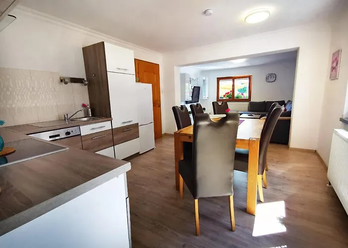 Dd Zell Am Apartament *